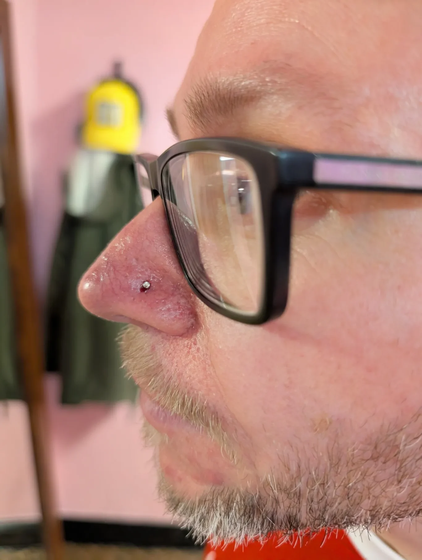 Nostril piercing / Nose piercing