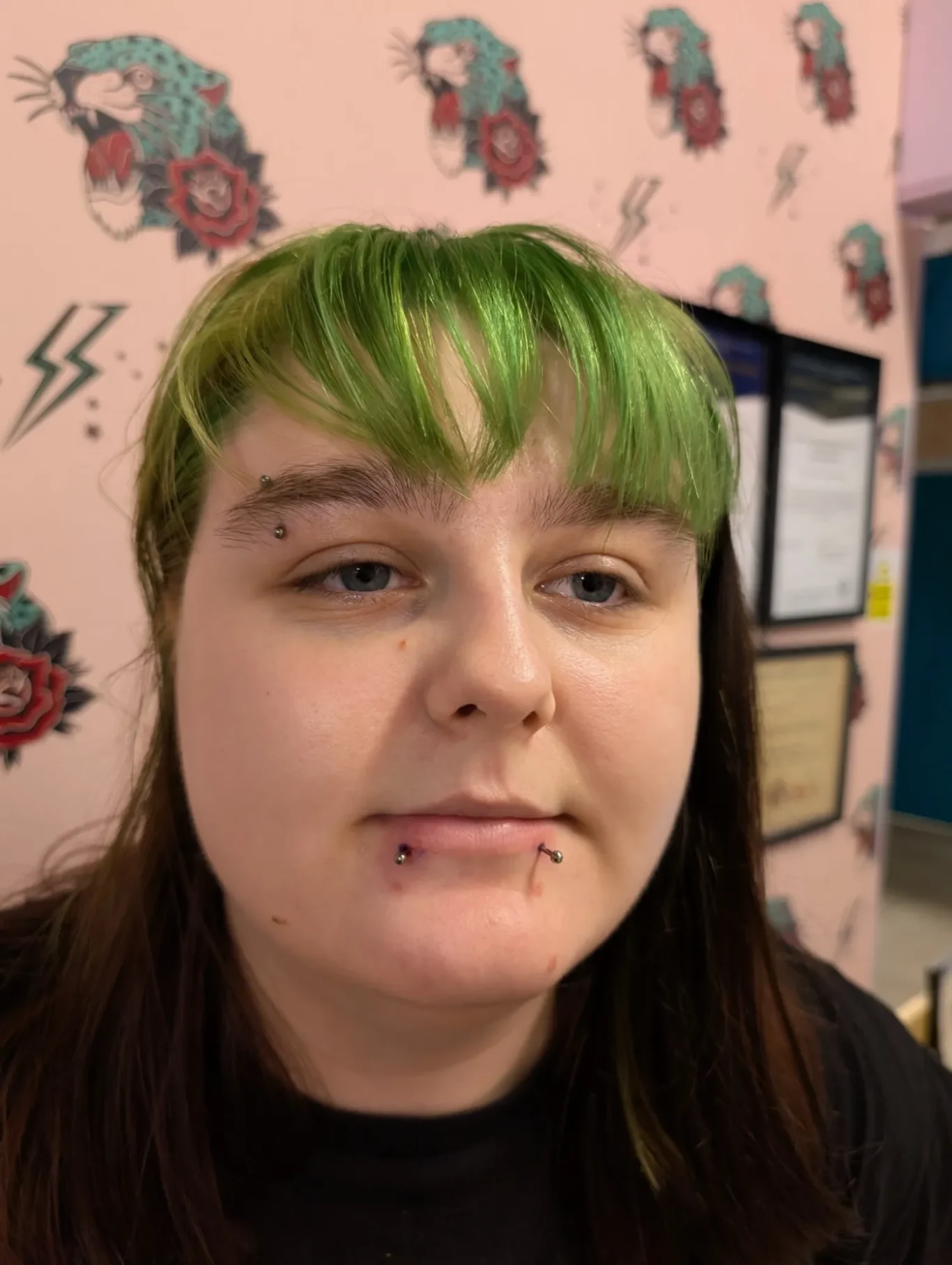 Snake Bites Lip Piercing