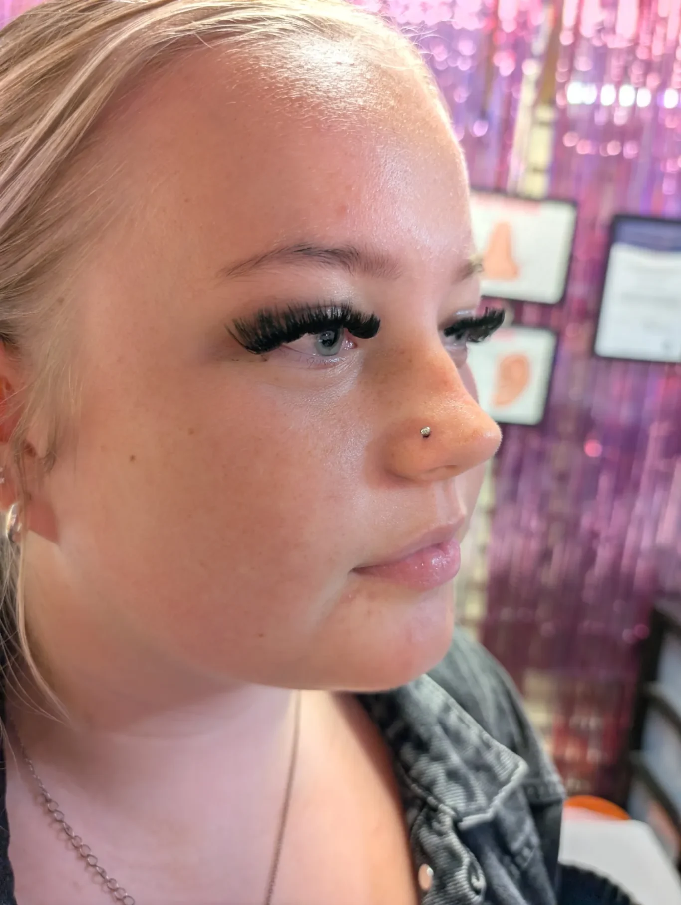 Nostril piercing / Nose piercing