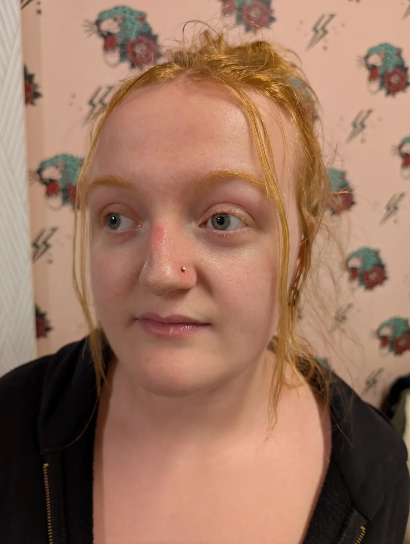Nostril piercing / Nose piercing