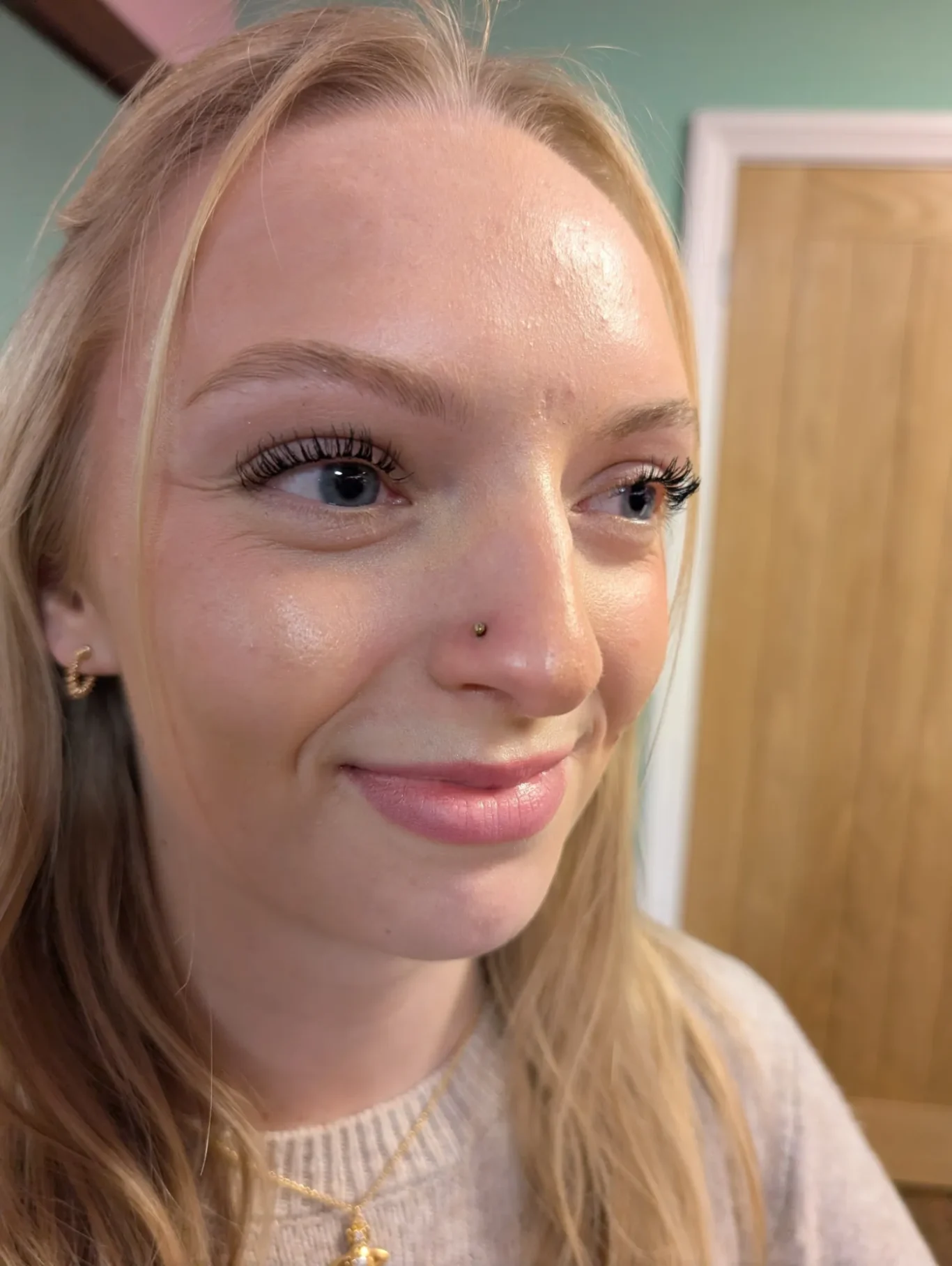 Nostril piercing / Nose piercing